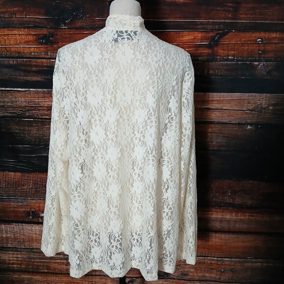 Maggie Barnes Top Size 0X Cardigan Topper White Lace Sheer Floral One Button - Picture 5 of 9